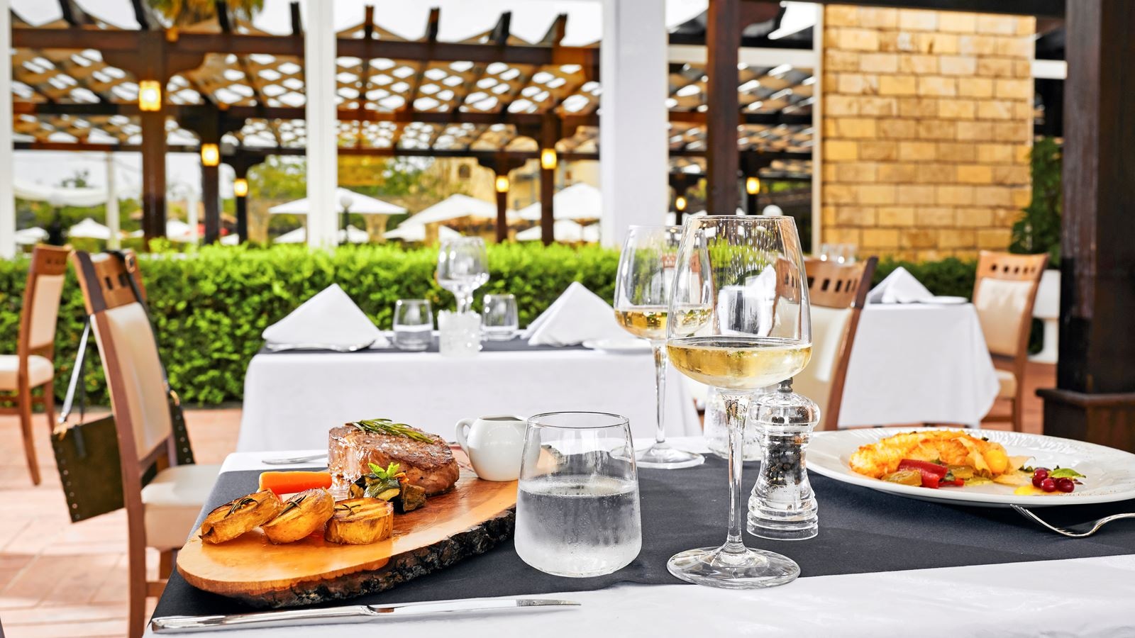 restaurants-restaurants