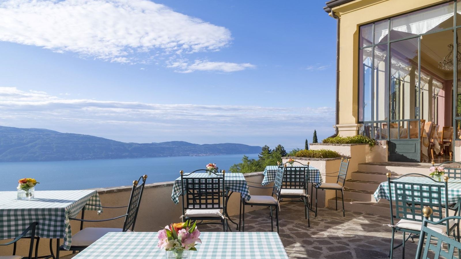 restaurants-restaurants