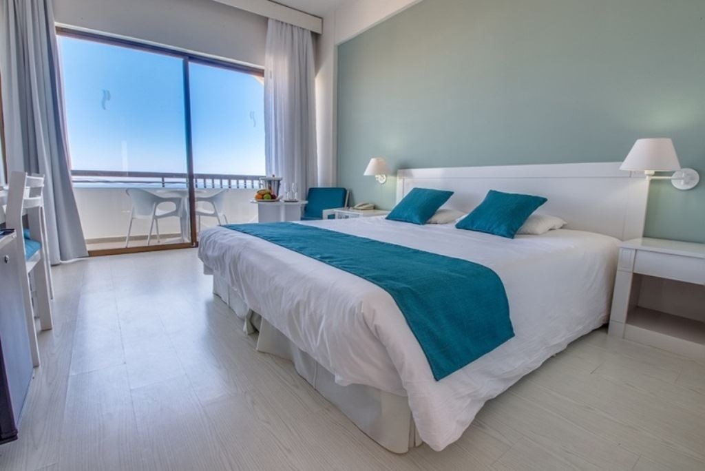 rooms-superior-side-sea-view