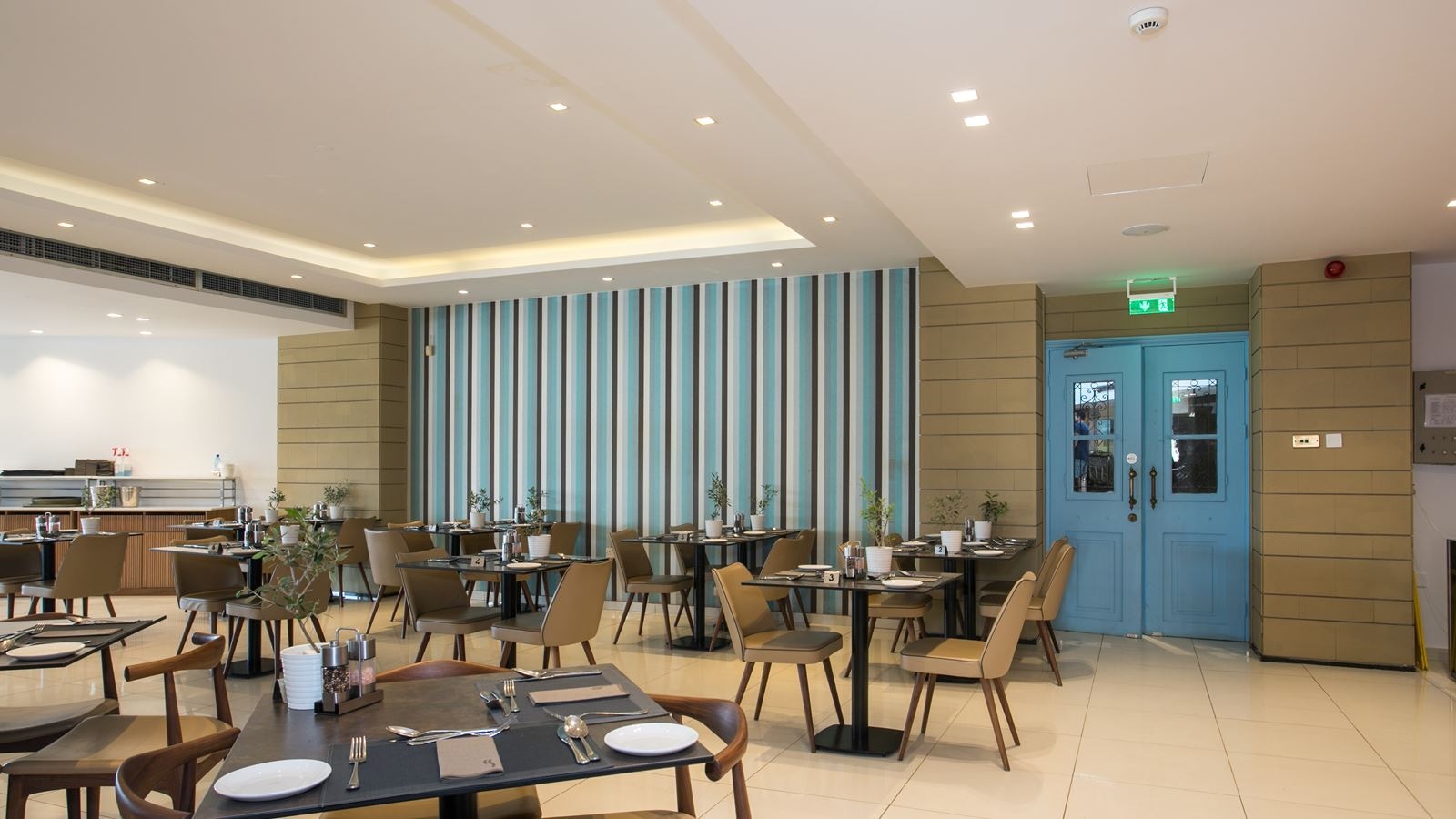 restaurants-restaurant