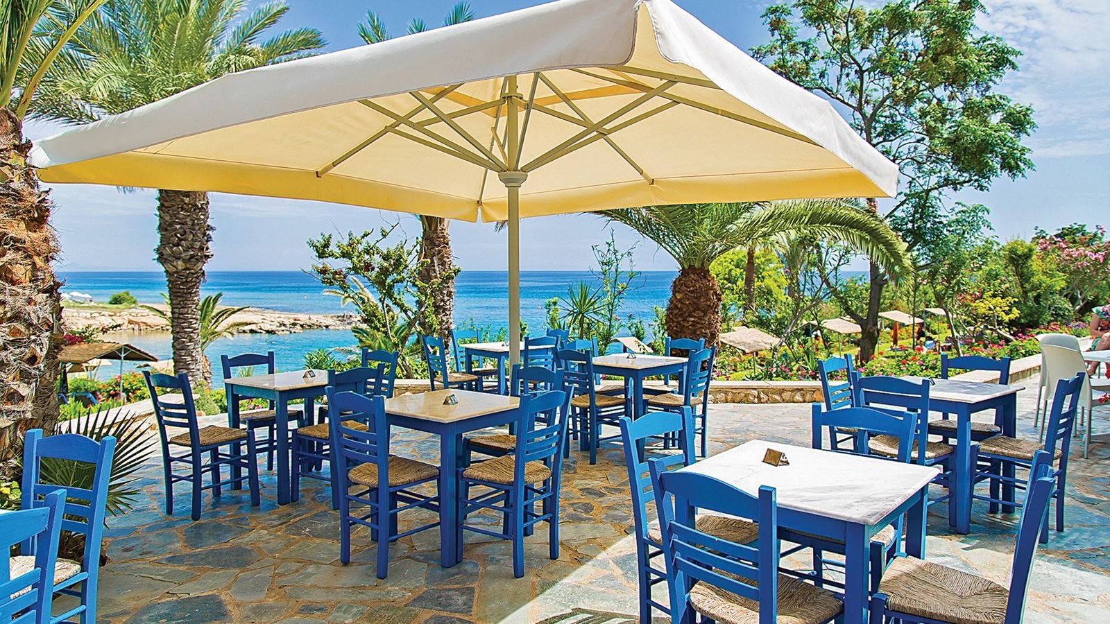 restaurants-yialos-pool-bar
