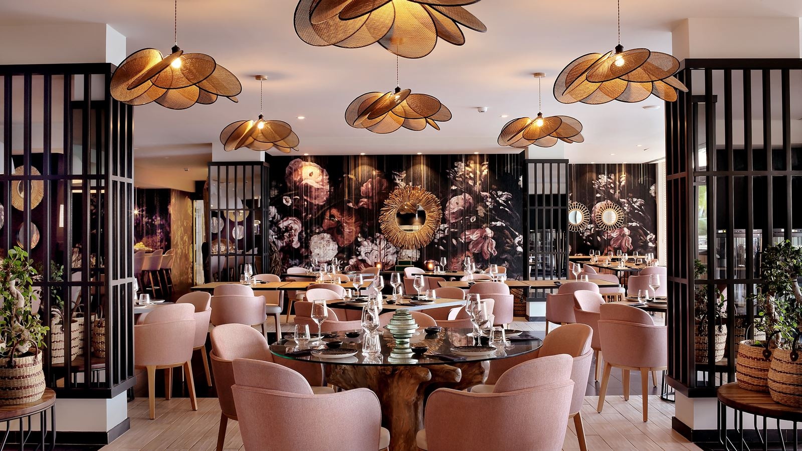 restaurants-restaurants