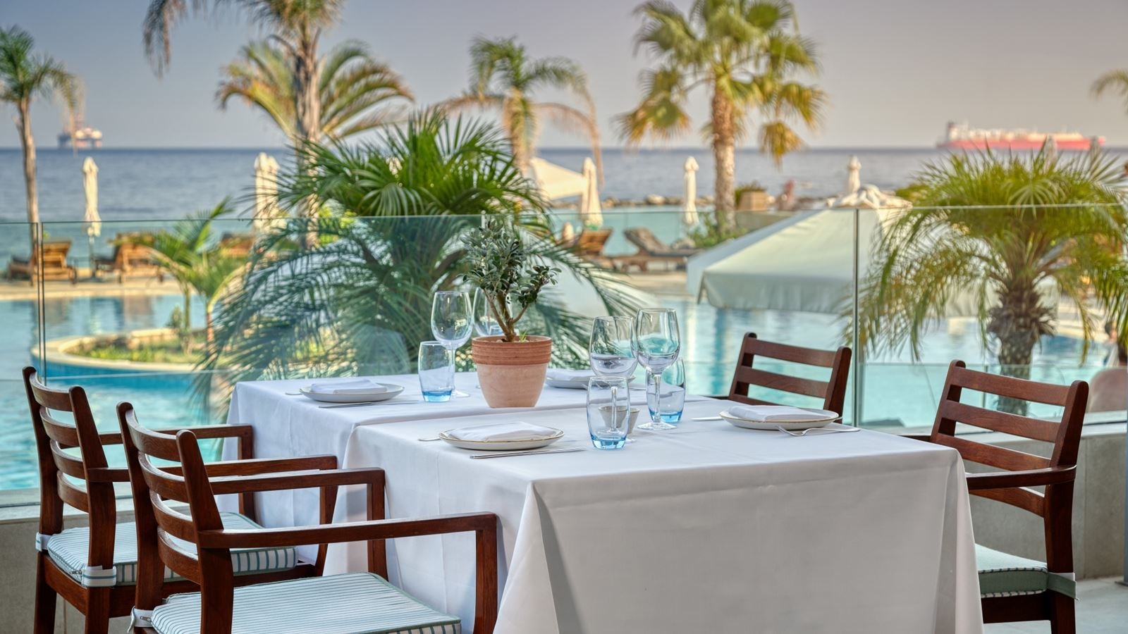 restaurants-dionysos-buffet-restaurant