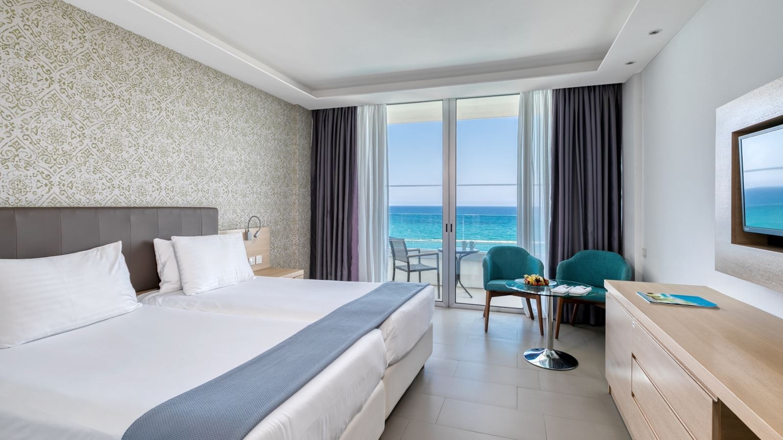 rooms-twin-superior-room-seaview-balcony