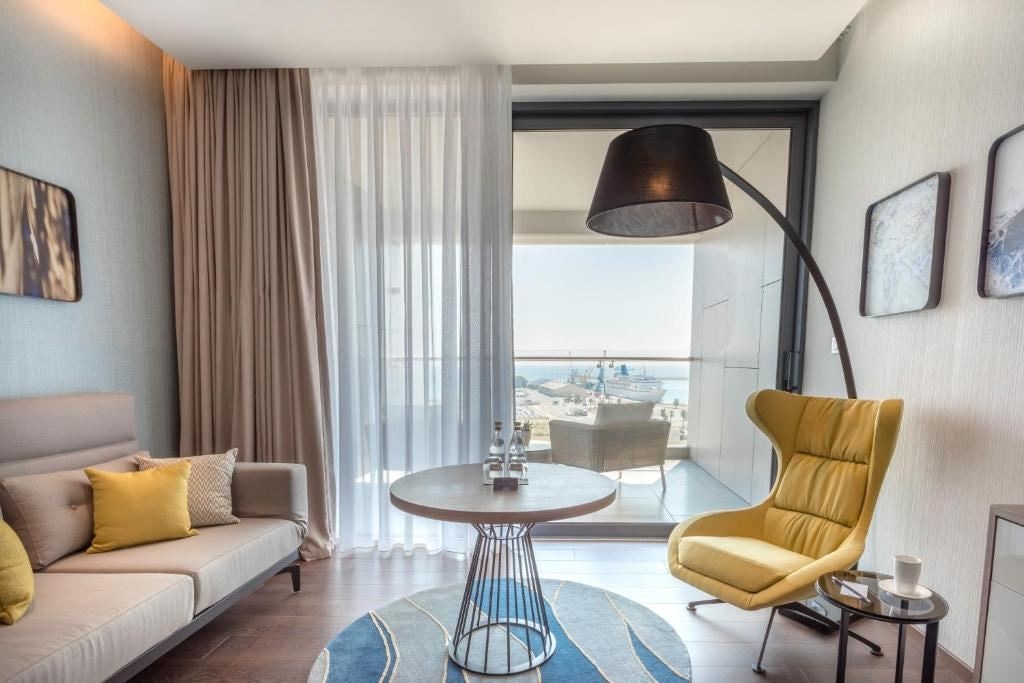 rooms-premium-room-seaview-balcony-or-terrace