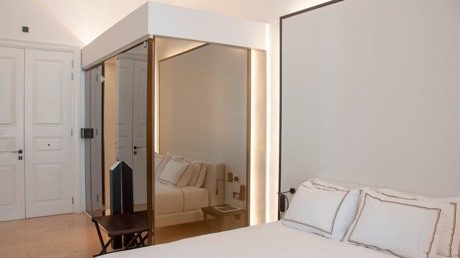 rooms-standard-room-balcony