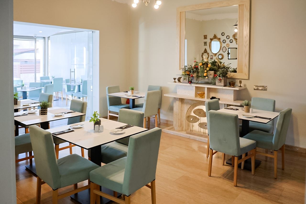 restaurants-restaurants