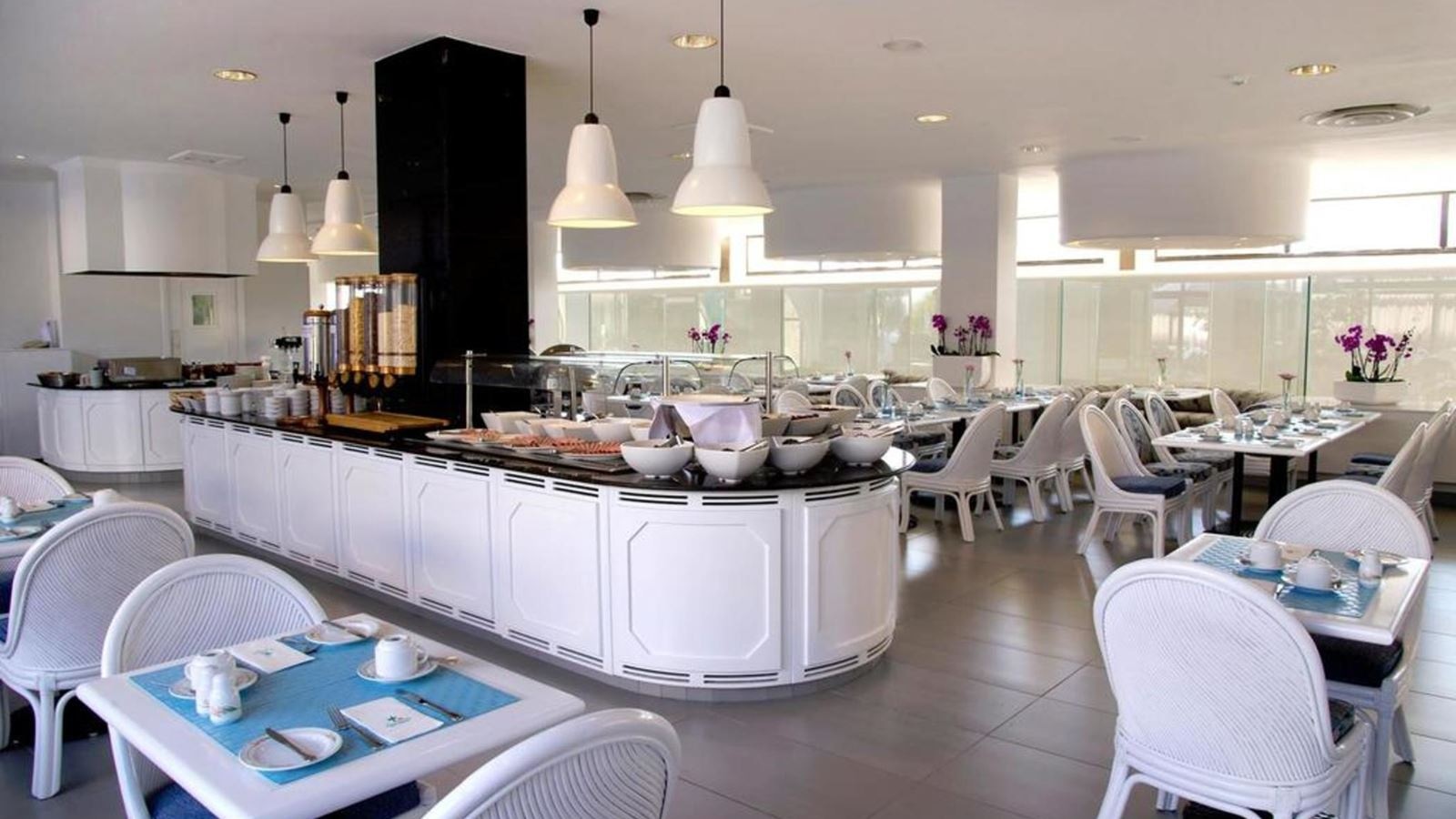 restaurants-restaurants