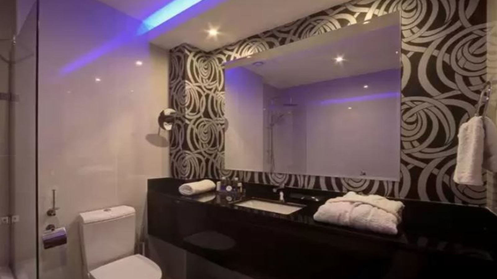 rooms-double-or-twin-standard