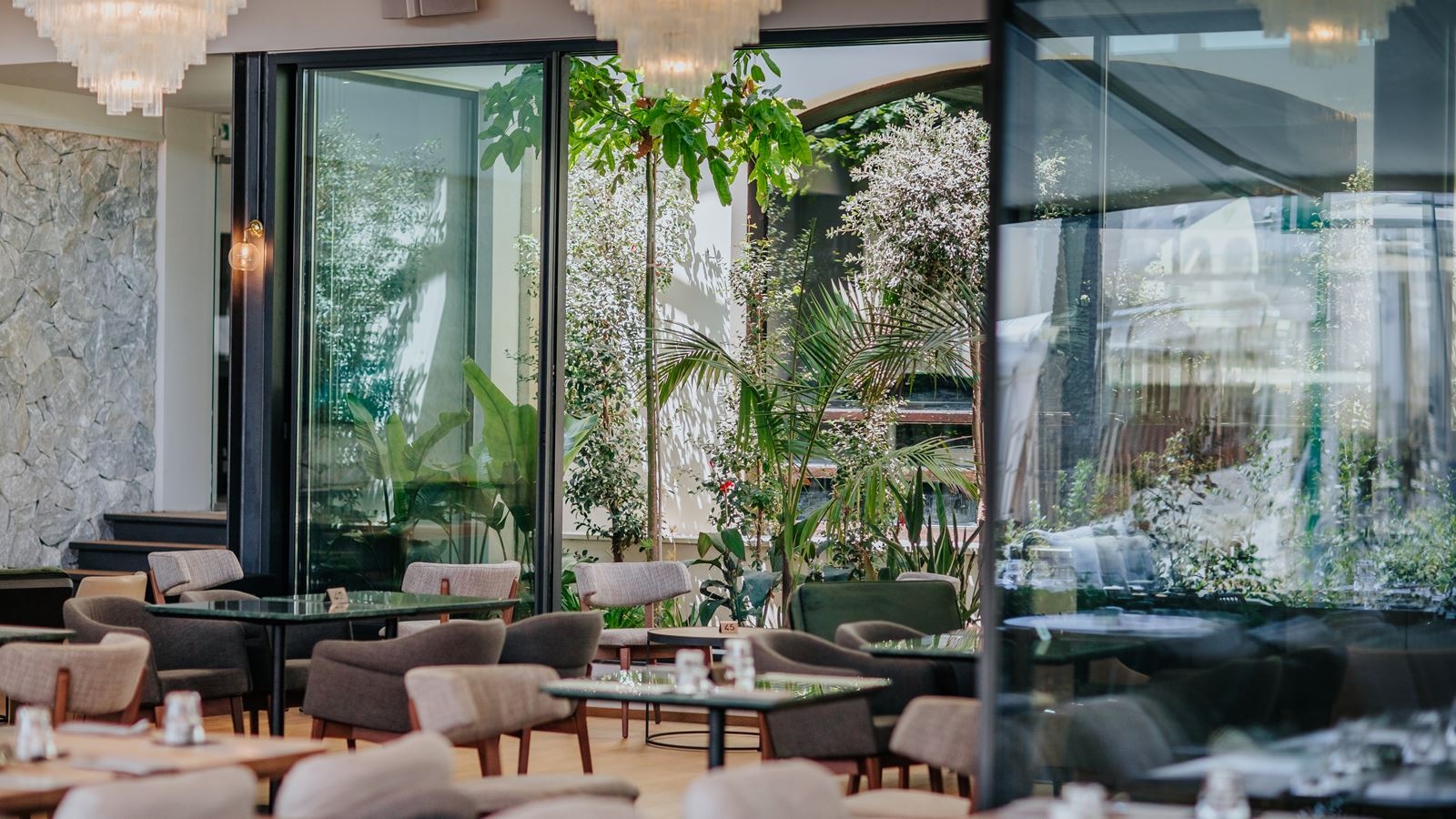 restaurants-cafe-central