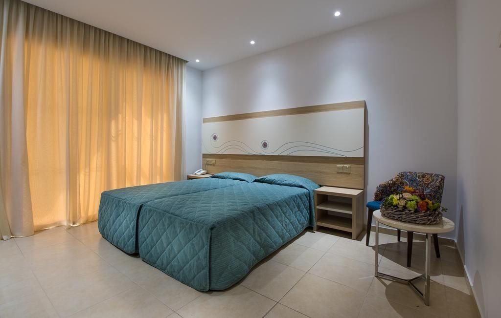 rooms-room-superior-land-view