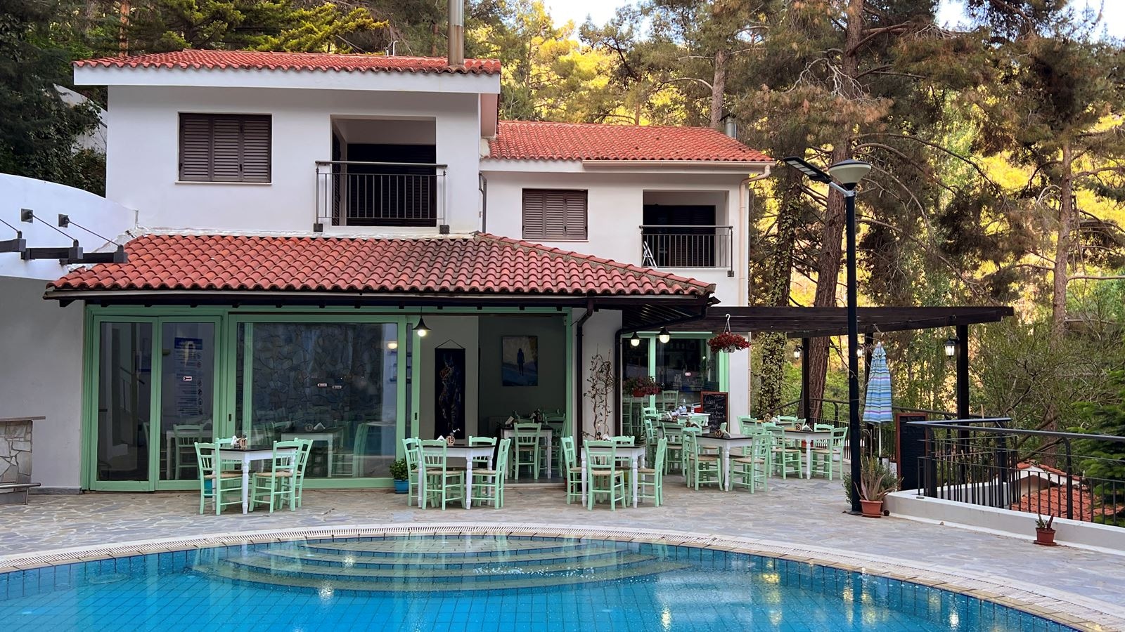 restaurants-restaurants