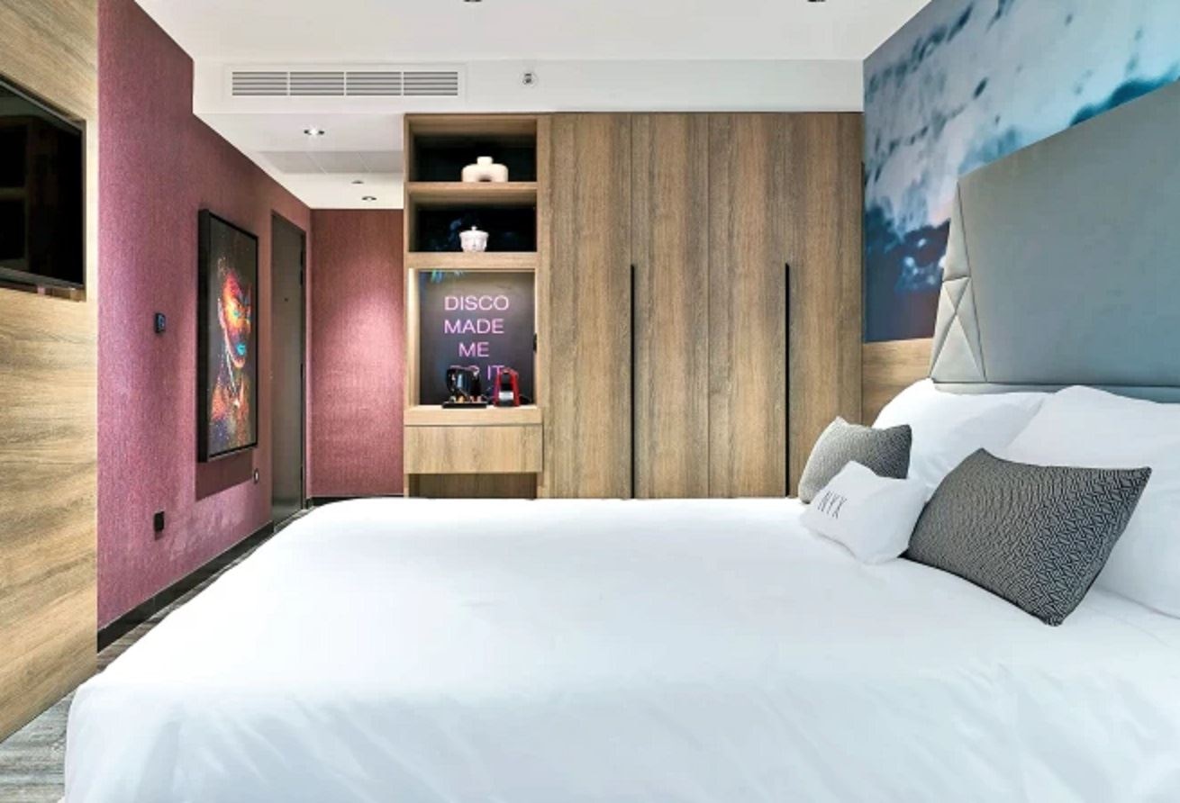 rooms-double-design-room-lateral-sea-view