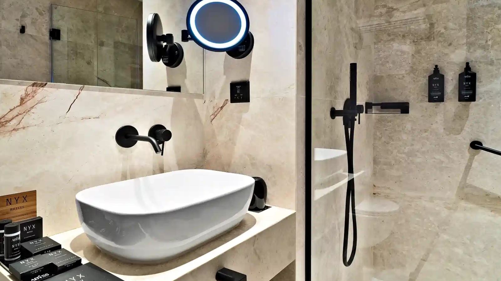 rooms-double-design-room-sea-ront