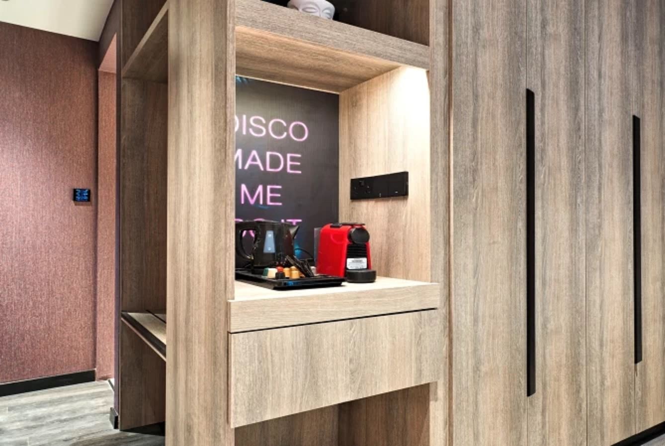 rooms-executive-room-sea-front