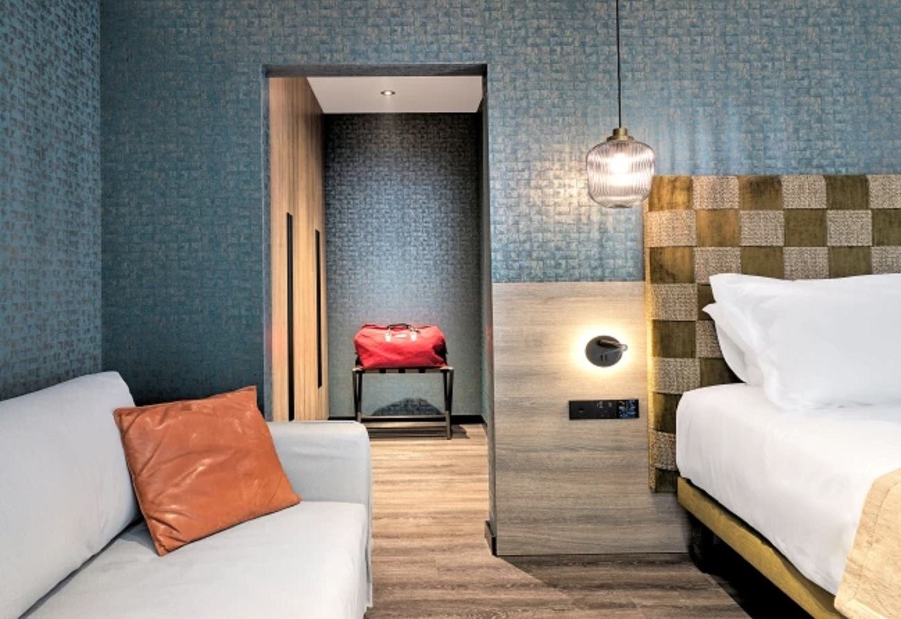 rooms-heavenly-suite-sea-front