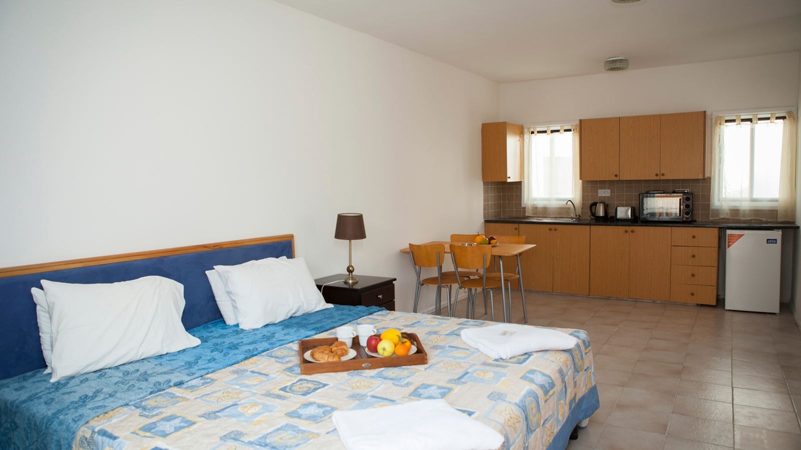 rooms-studio-balcony