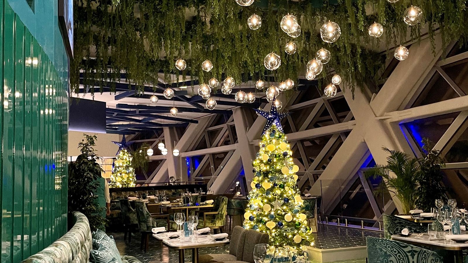 restaurants-restaurants