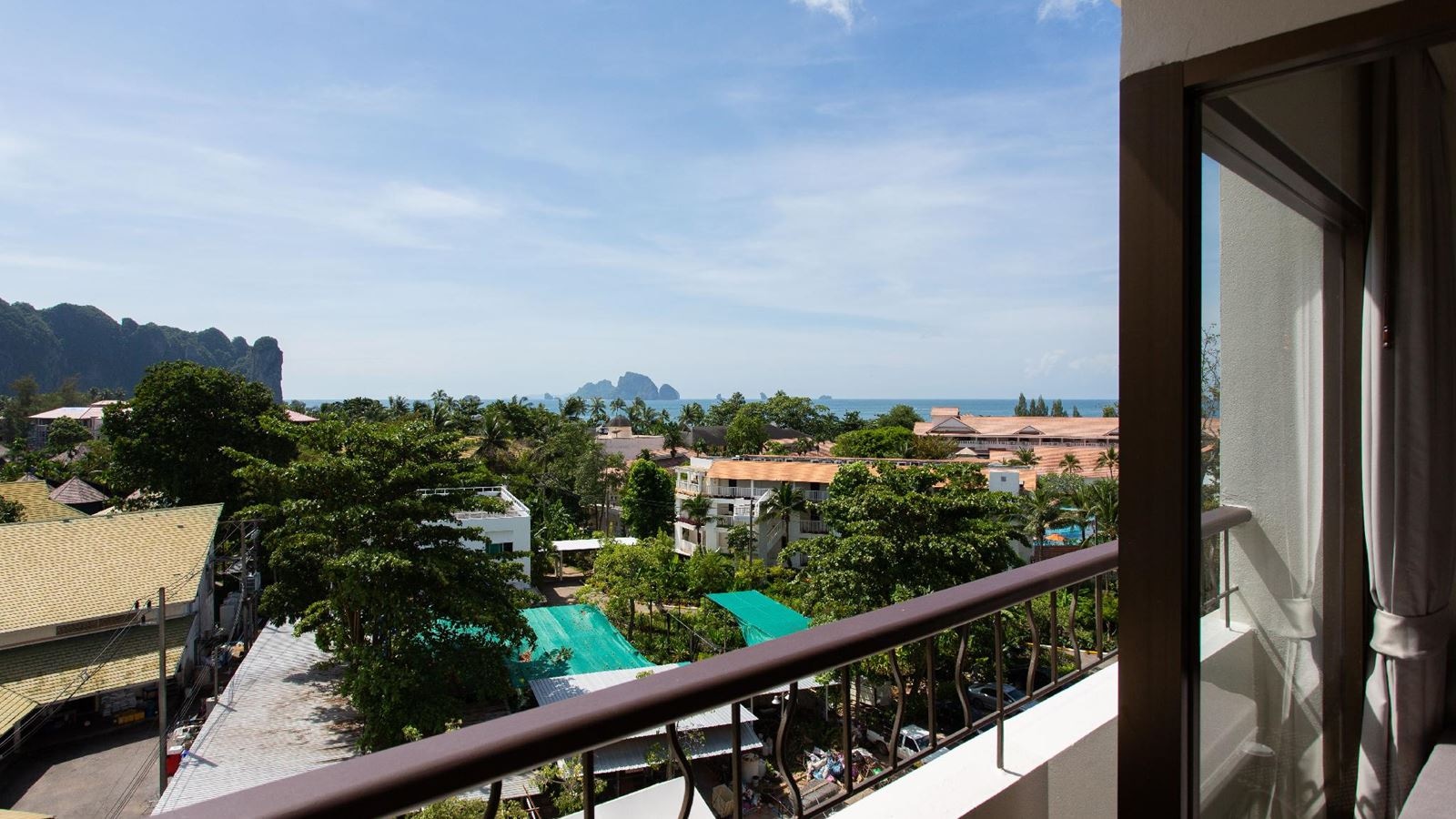 rooms-superior-sea-view-room