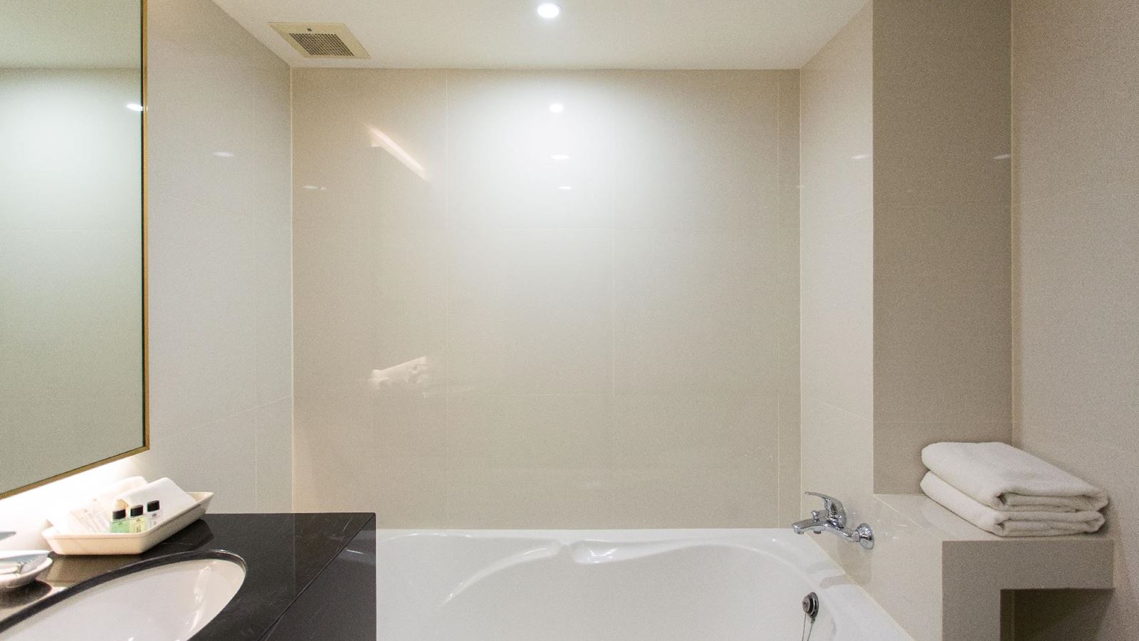 rooms-superior-sea-view-room