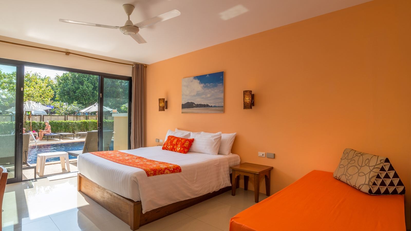 rooms-deluxe-pool-access