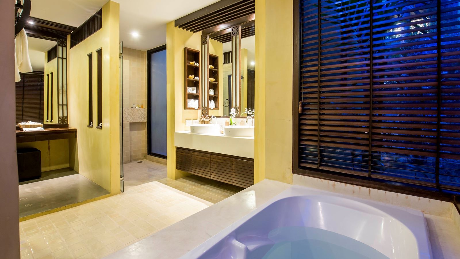 rooms-ocean-pool-villa