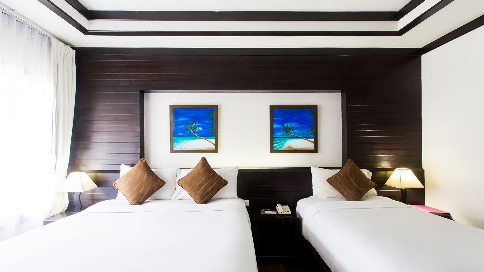 rooms-superior-pool-side