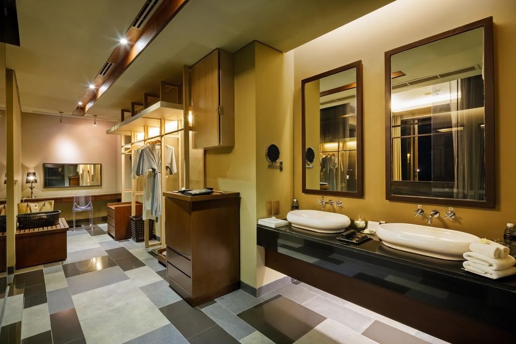 rooms-honeymoon-suite