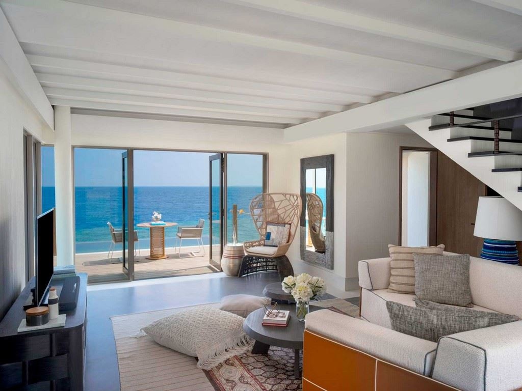 rooms-one-bedroom-lagoon-pool-villa