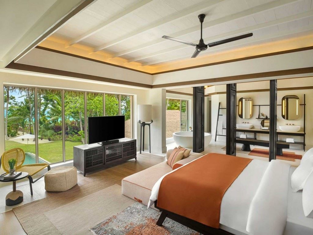 rooms-three-bedroom-royal-beachfront-residence