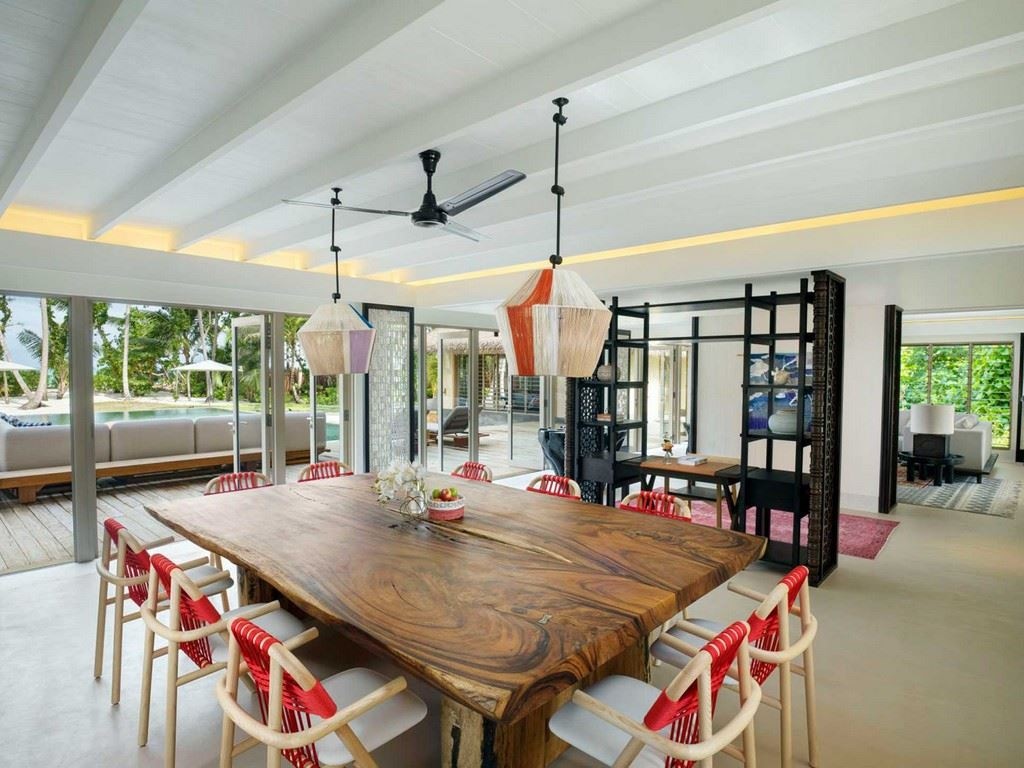 rooms-three-bedroom-royal-beachfront-residence