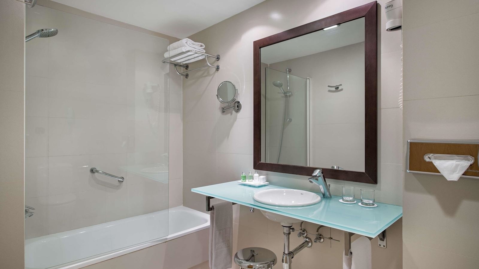 rooms-double-single-use-superior-with-terrace