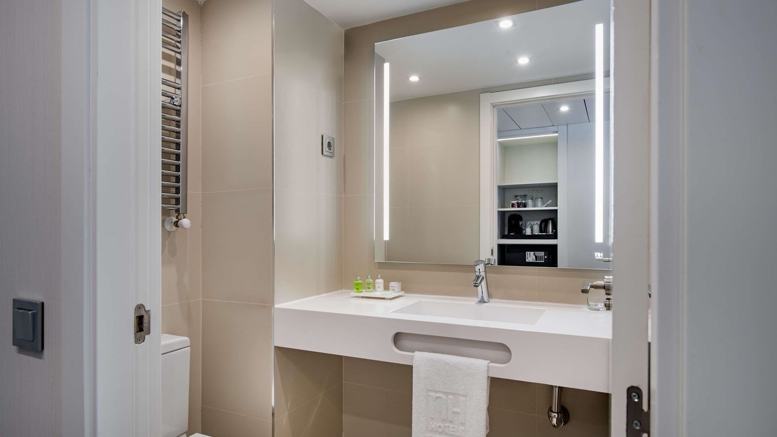 rooms-double-single-use-superior-with-terrace