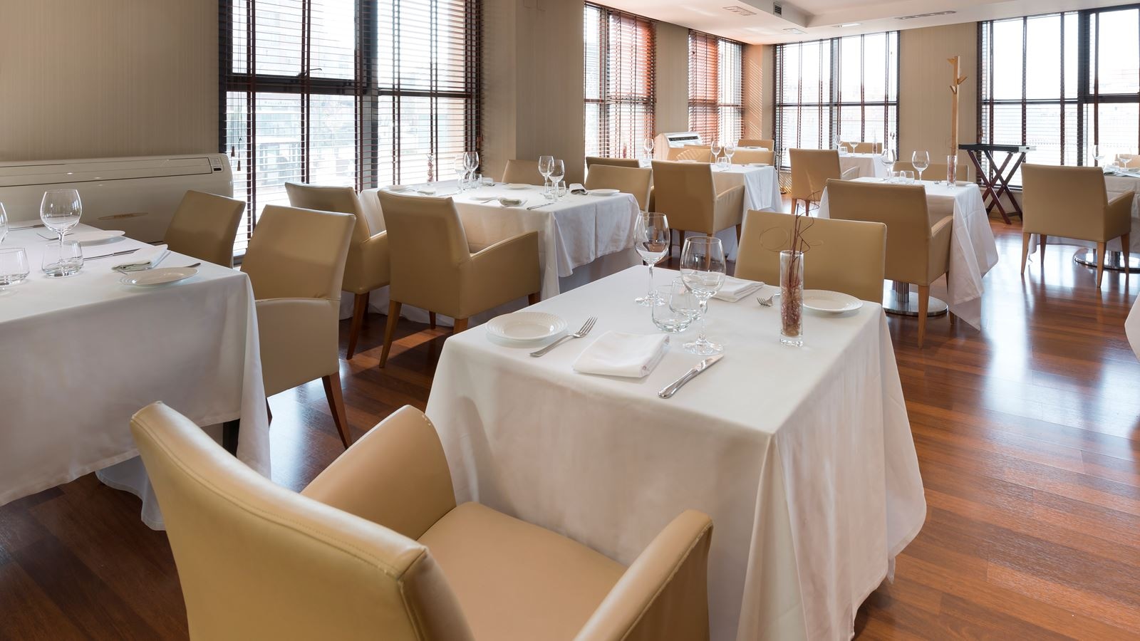 restaurants-restaurants