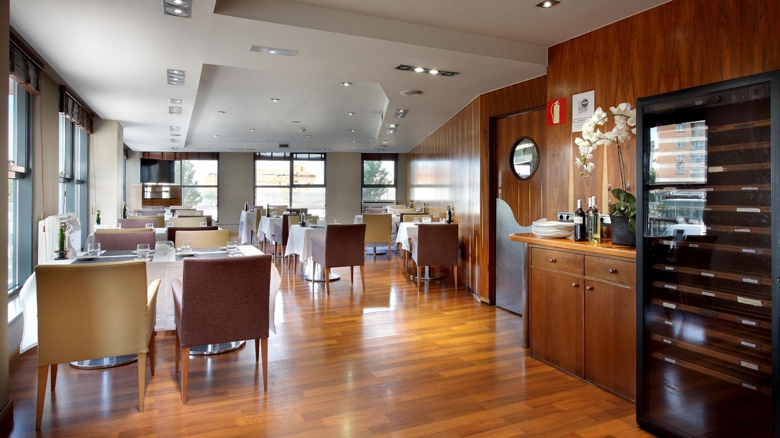 restaurants-restaurants