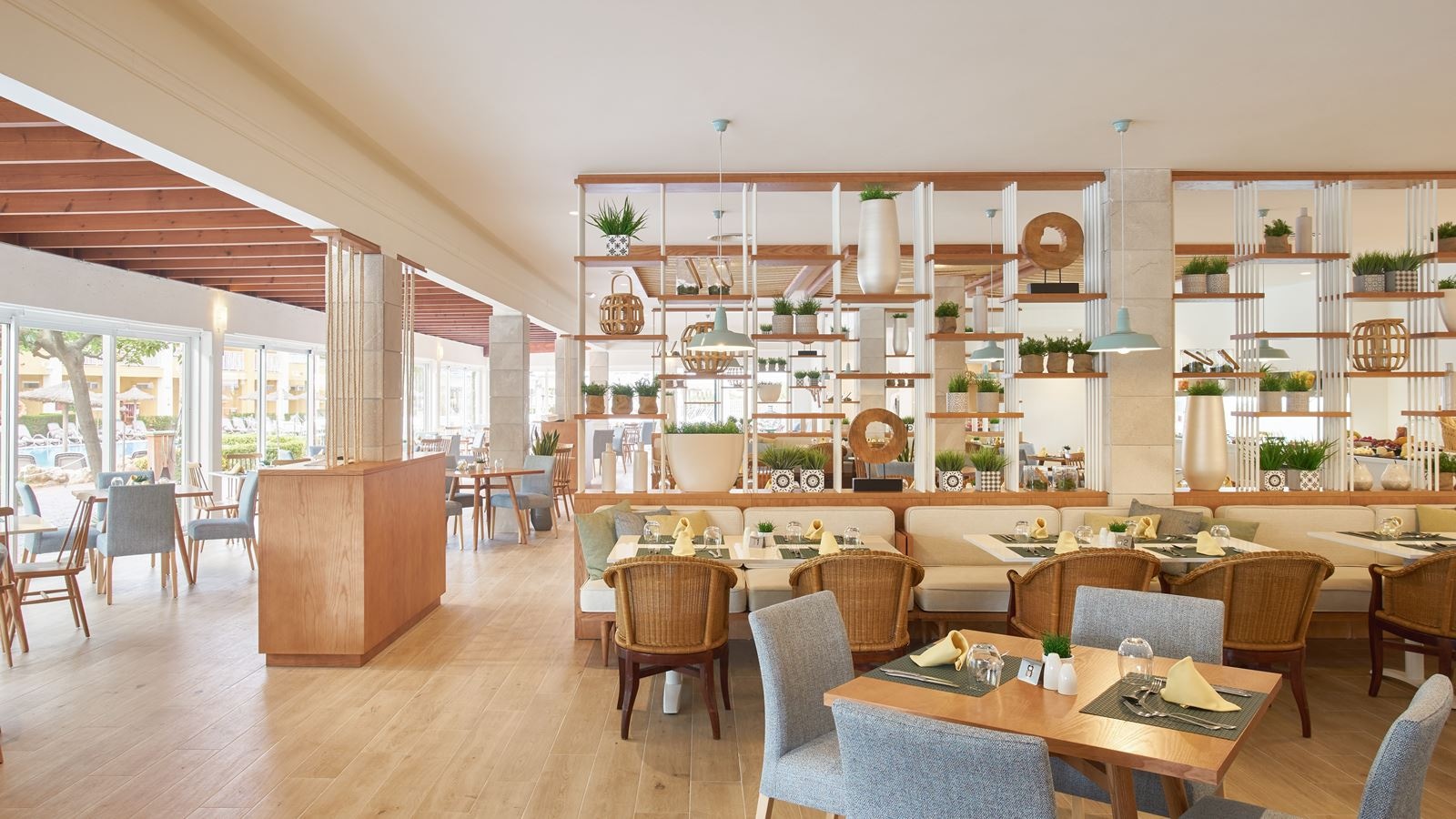 restaurants-restaurants