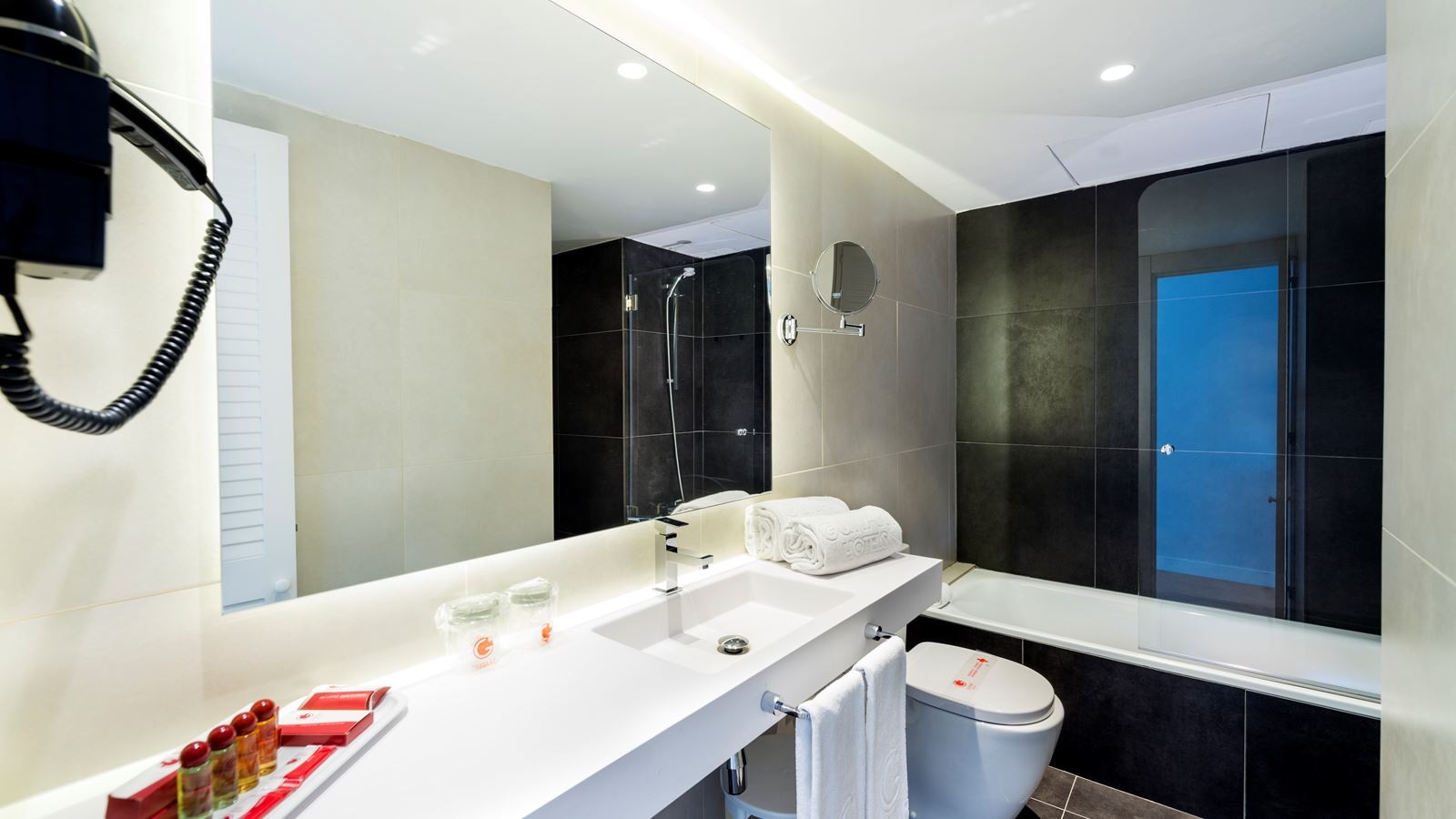 rooms-suite-capacity-4