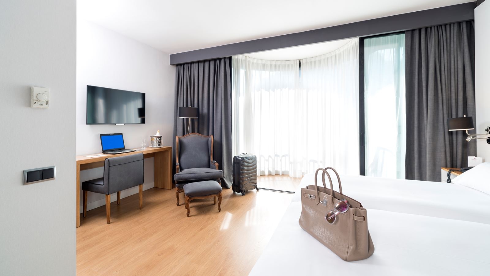 rooms-double-or-twin-standard