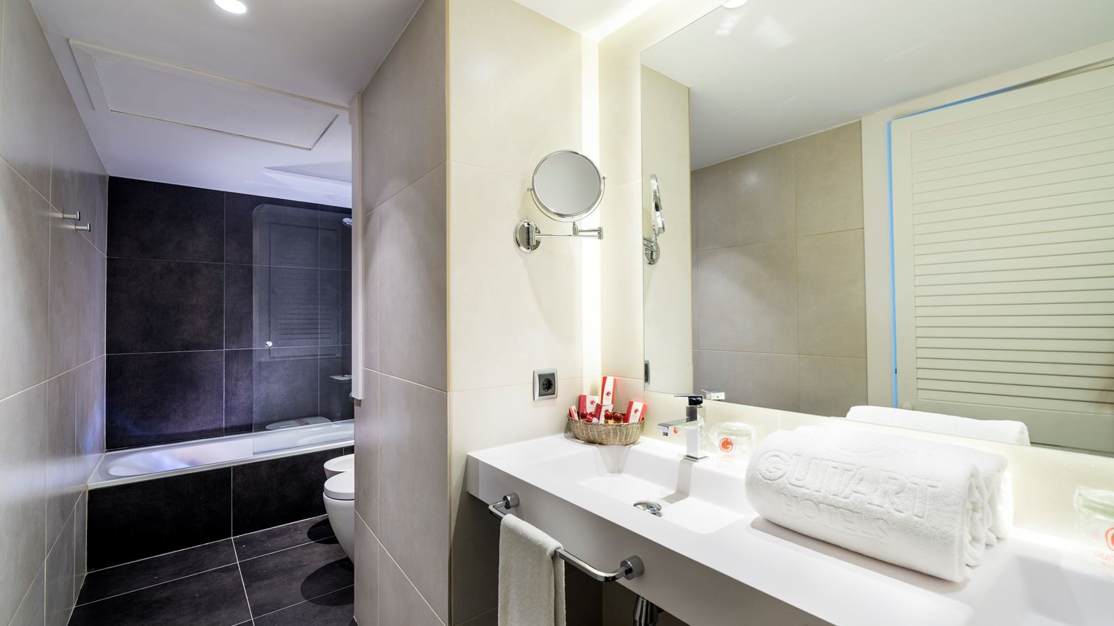 rooms-double-or-twin-standard