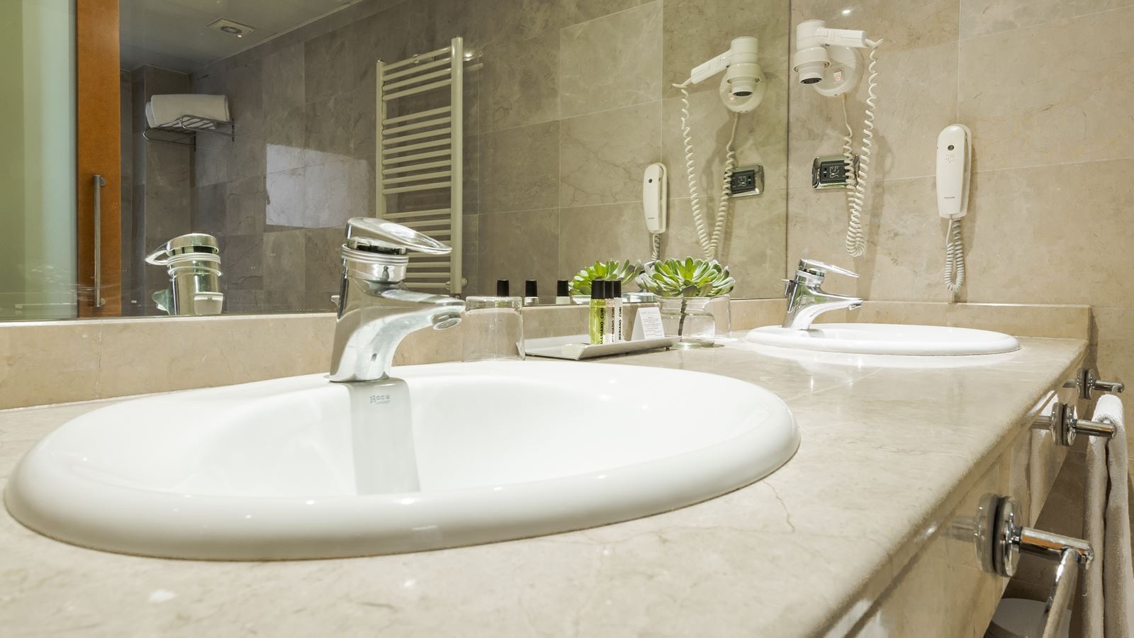 rooms-junior-suite-with-terrace