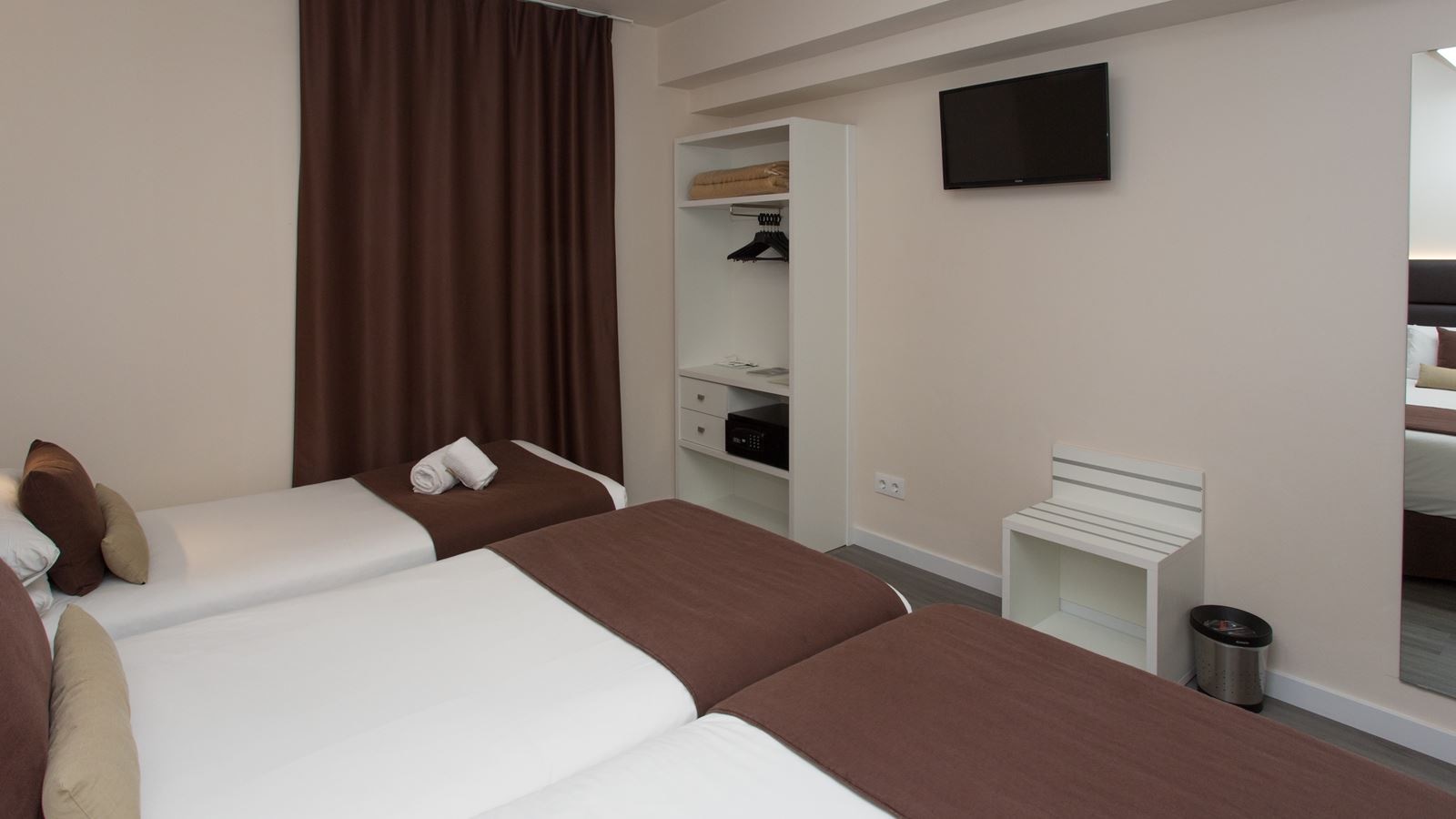 rooms-triple-standard