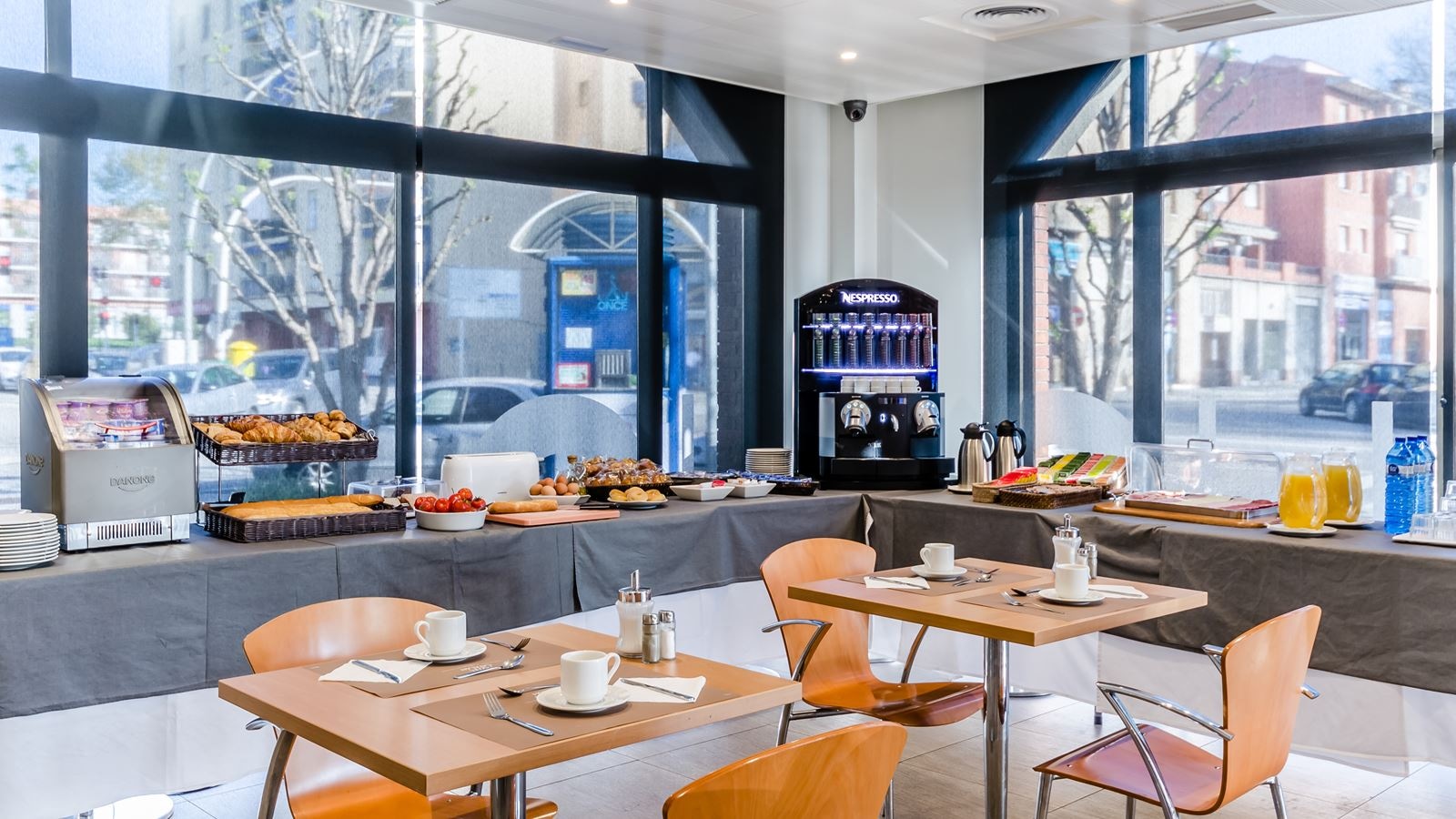 restaurants-restaurants