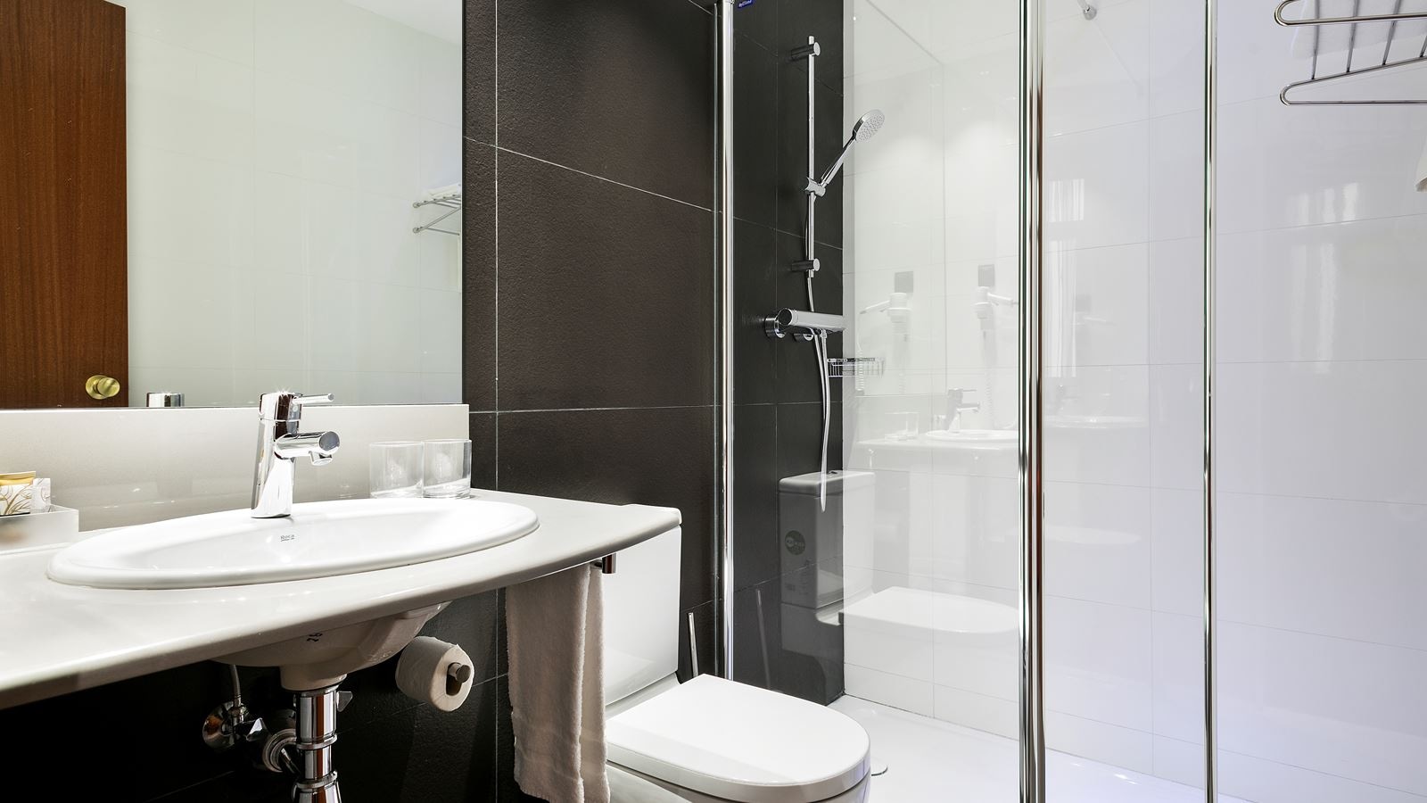 rooms-double-or-twin-standard