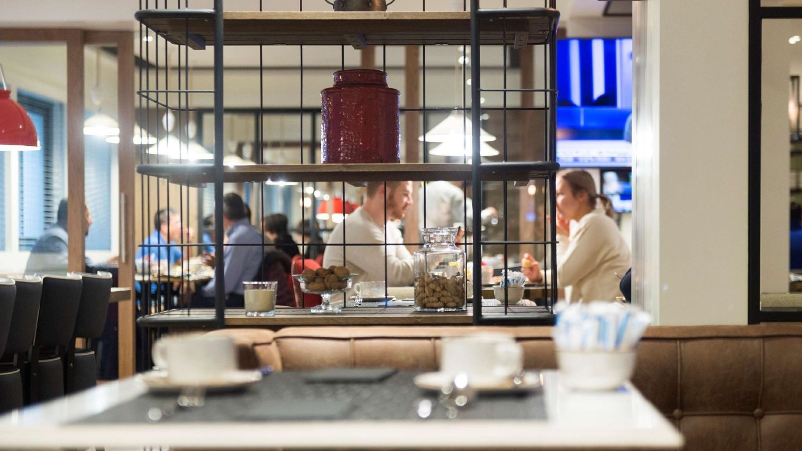 restaurants-restaurants