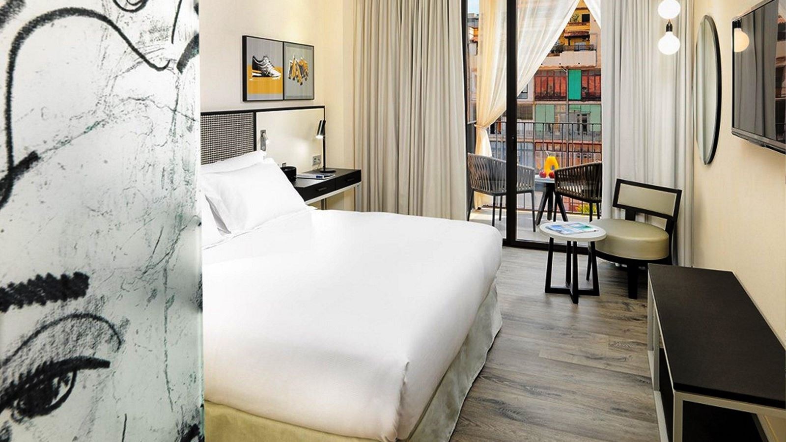 rooms-room-superior-capacity-2