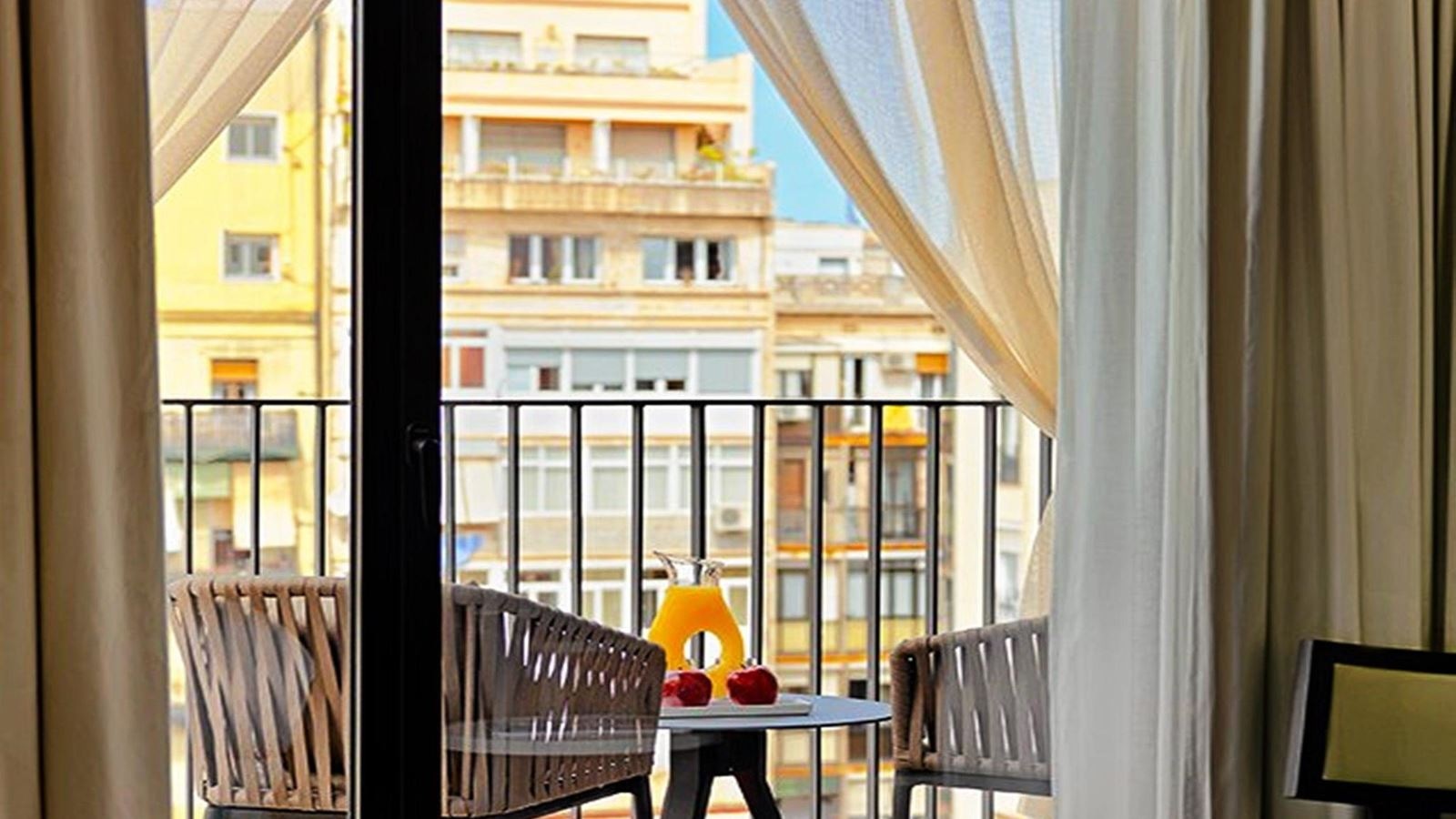 rooms-room-superior-capacity-2