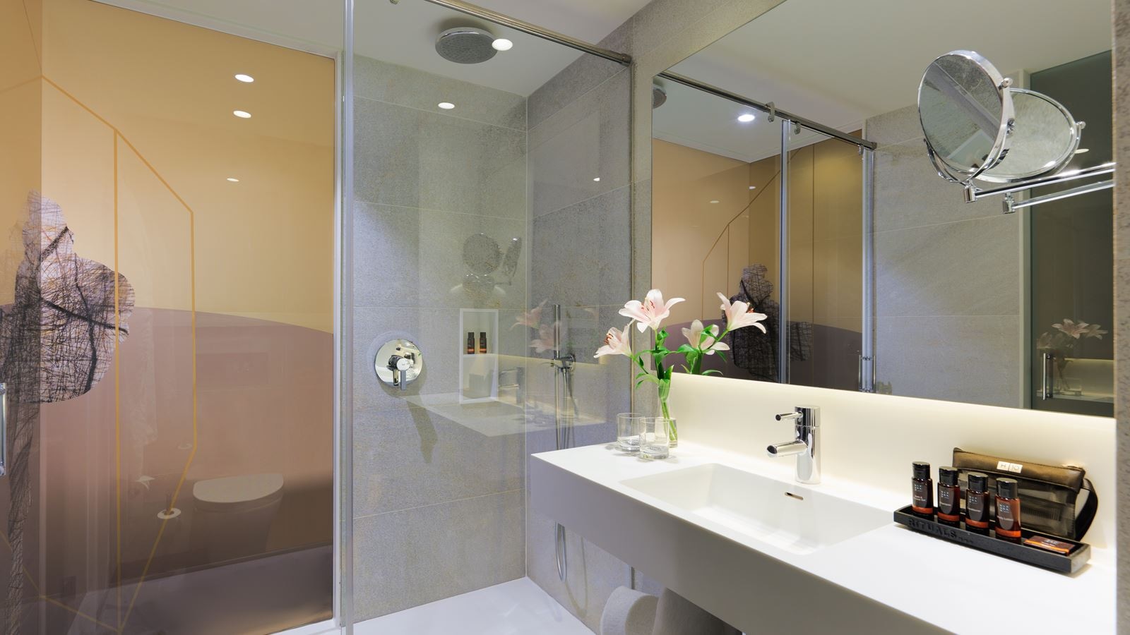 rooms-room-superior-capacity-2