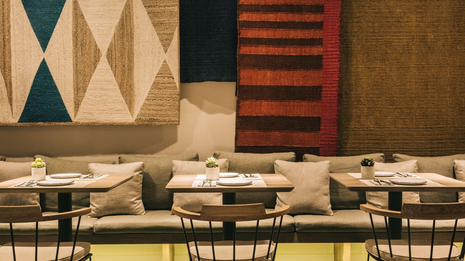 restaurants-restaurants