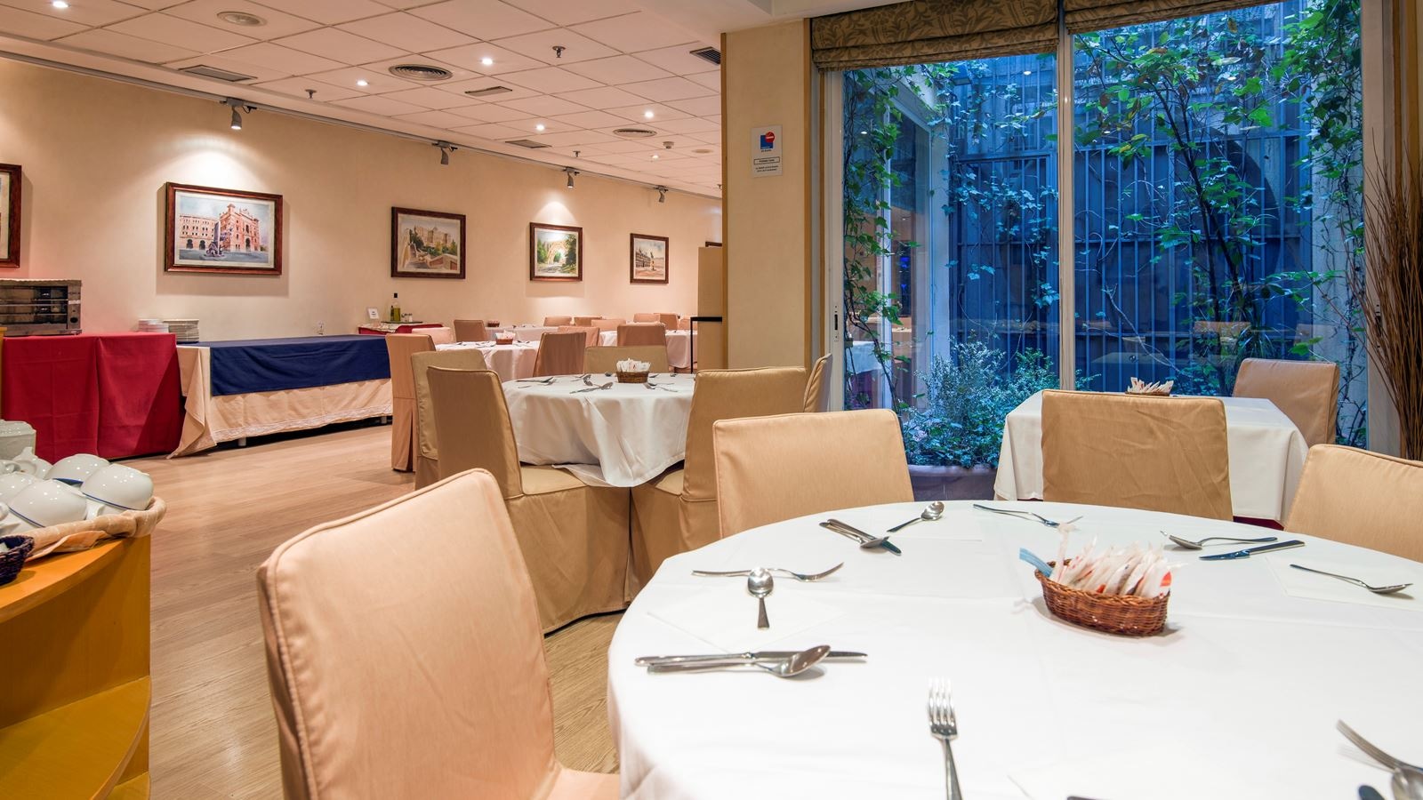 restaurants-restaurants