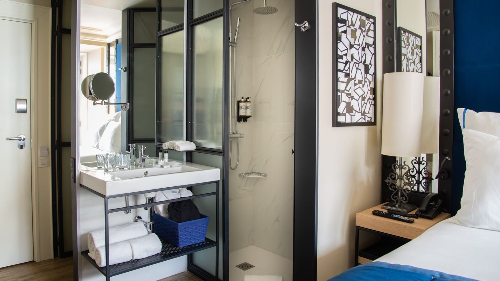 rooms-double-single-use-superior-with-views